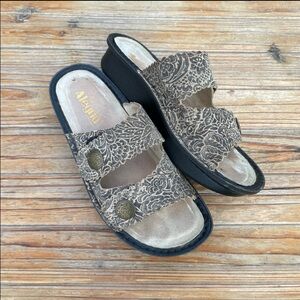 Algeria Leather Adjustable Slide Sandal Sandra Freedom Rock Size 9